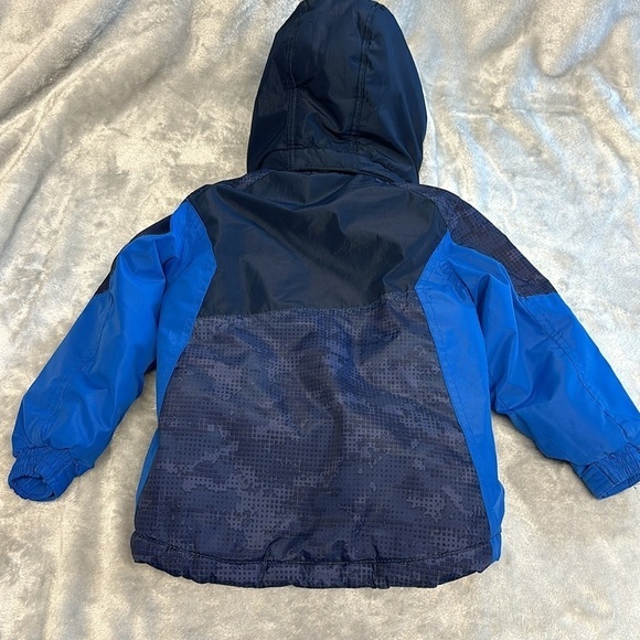 Snozu - insulated winter/ski jacket. Size 3T - Picture 8 of 9